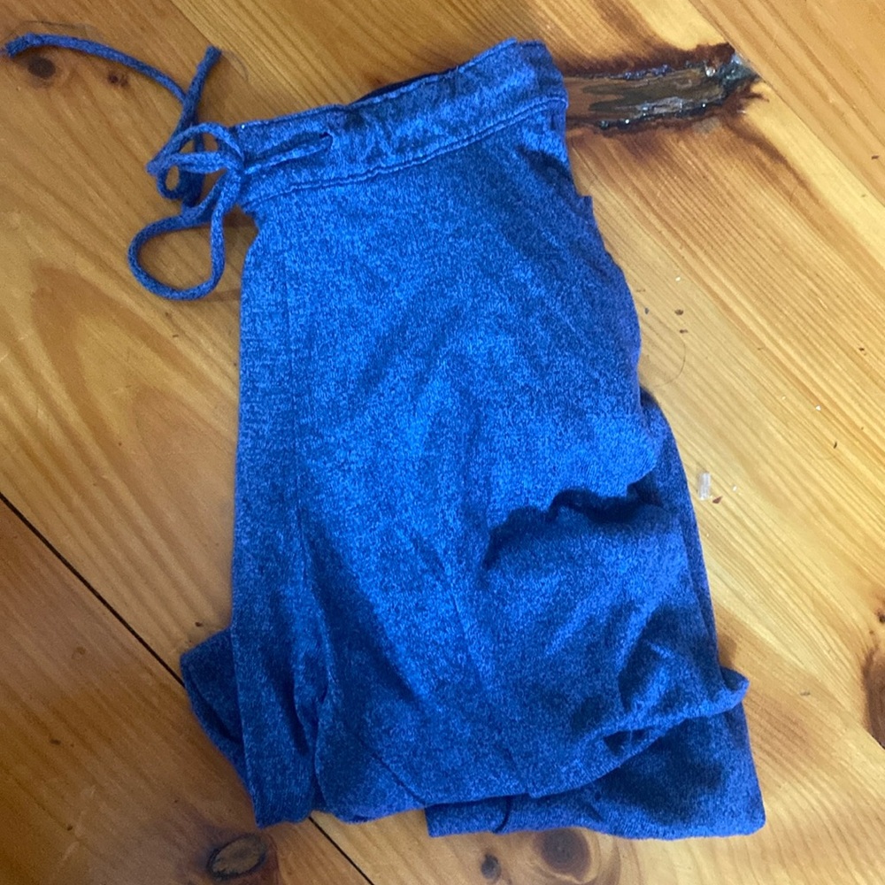 super soft and cozy hollister sweats!